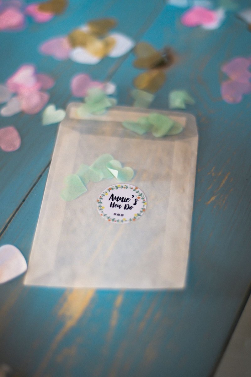 Hen Do Confetti Table Decor Hen Do Gift, Floral Rustic Hen Do Favours Favors biodegradable Personalised Personalized Custom Games Decoration