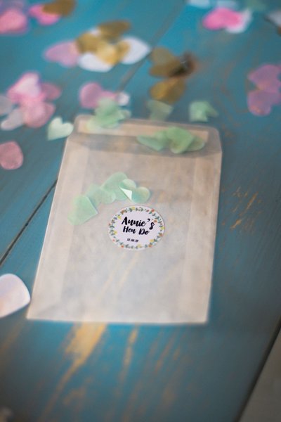 Hen Do Confetti Table Decor Hen Do Gift, Floral Rustic Hen Do Favours Favors biodegradable Personalised Personalized Custom Games Decoration